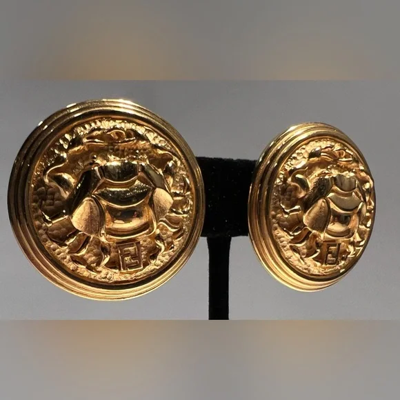 FENDI Bijoux Astrologia Cancer the Crab Clip Earrings - Picture 2 of 8